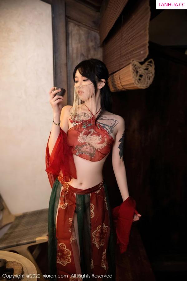 小奶瓶呜呜  [XiuRen]高清写真图 2022.08.25 No.5527 奶瓶第14张图片